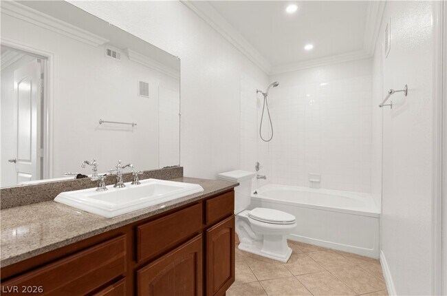 Building Photo - 1150 N Buffalo Dr