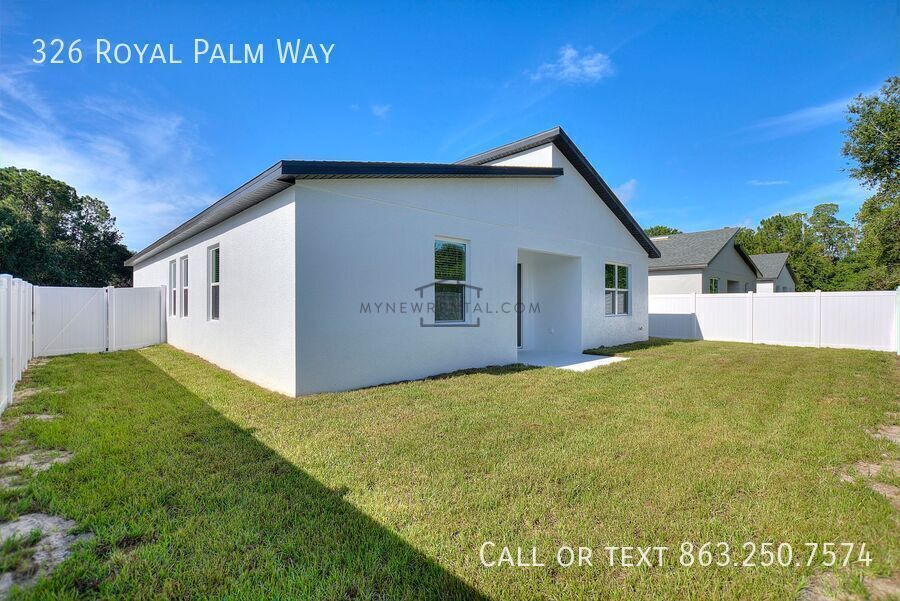 Building Photo - 326 Royal Palm Wy