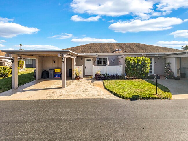 Building Photo - 6722 Moonlit Dr