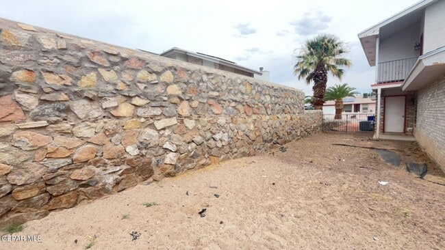 Building Photo - 4352 Loma De Brisas Dr