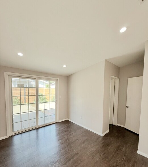 Building Photo - 11714 Sproule Ave