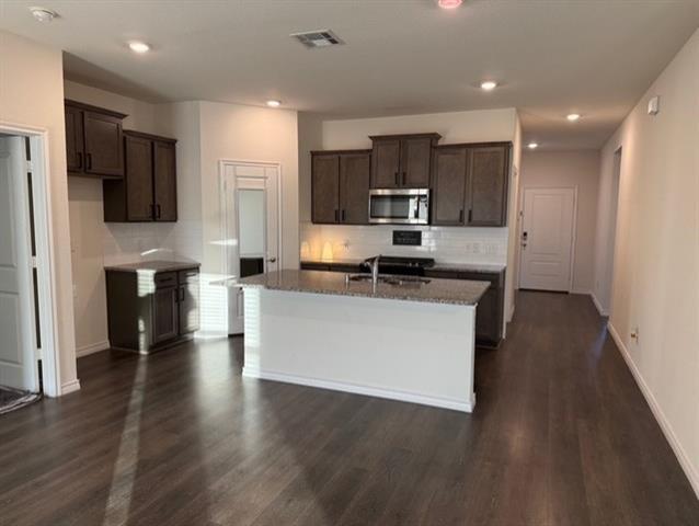 Building Photo - 1412 Chestnut Cove Dr