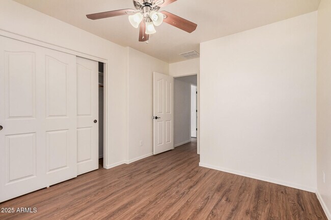 Building Photo - 7352 W Valencia Dr