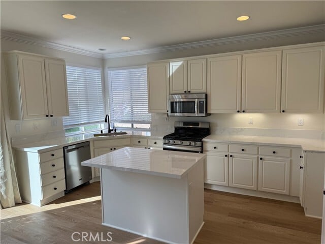 Building Photo - 1278 Las Lunitas Ave