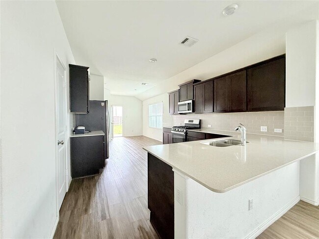 Building Photo - 140 Canley Lp