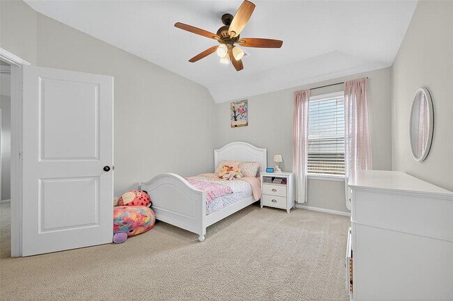 Building Photo - 30148 Southern Sky Dr