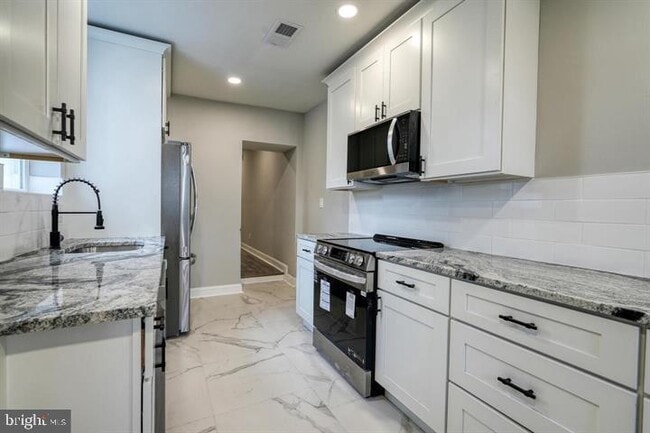 Building Photo - 160 East St