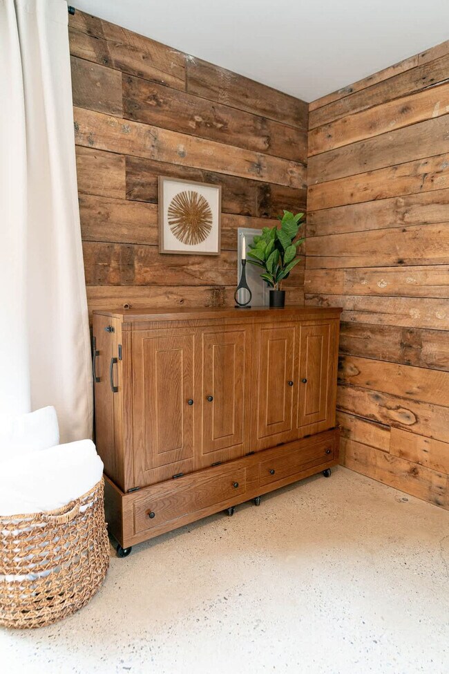 Building Photo - 8442 E McNelly Rd