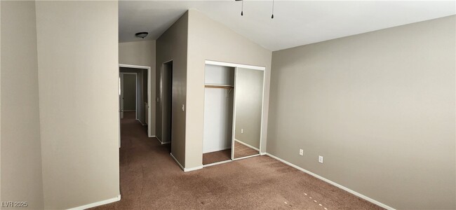 Building Photo - 190 Renville Ct