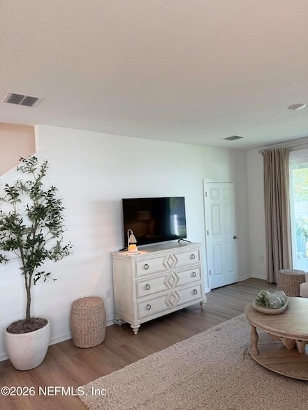 Building Photo - 8326 Zenith Cir