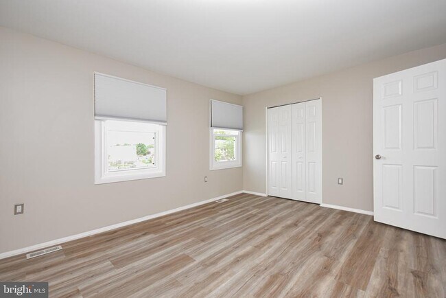 Building Photo - 8853 Teakwood Ct
