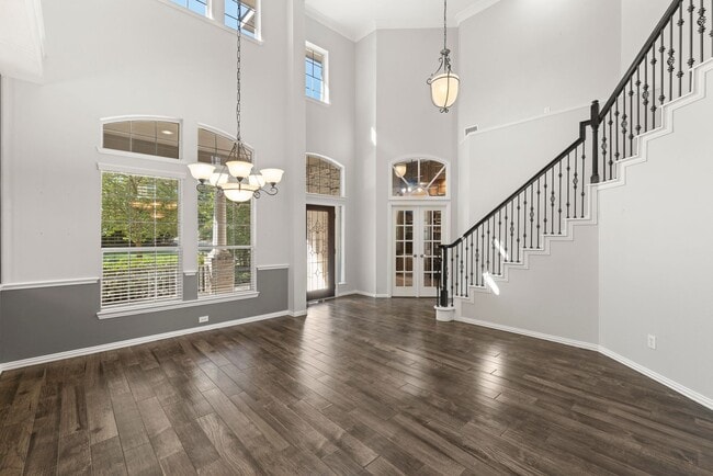 Building Photo - Magnificent Corner-Lot Retreat with Pool &...