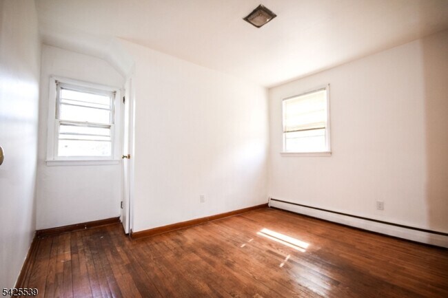 Building Photo - 20 N 13th St