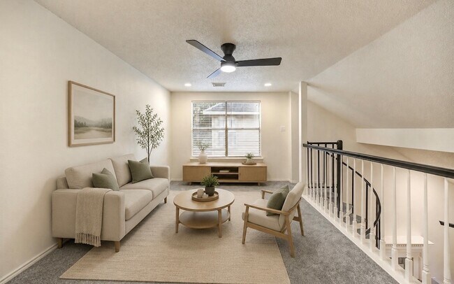 Building Photo - 16830 Scenic Gardens Dr