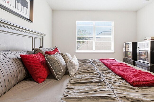 Building Photo - 5303 Levana St