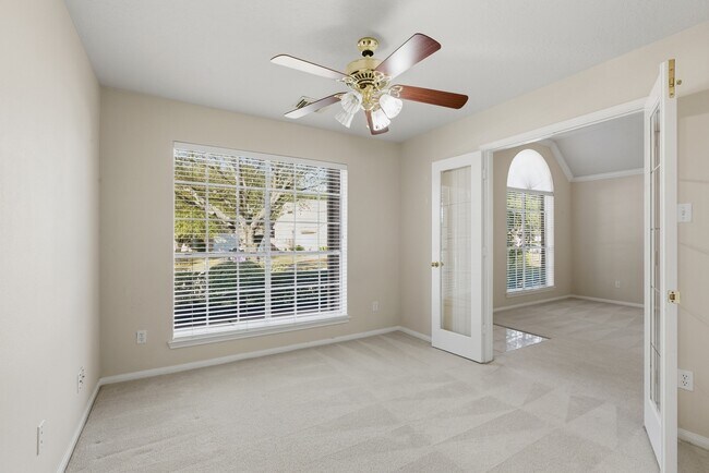 Building Photo - 18014 Still Springs Ct