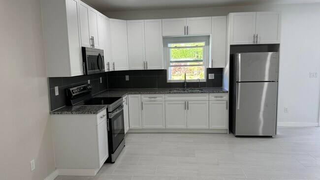 Building Photo - 17024 89th Pl N