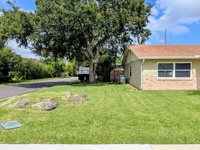 Building Photo - 942 Boulder Dr
