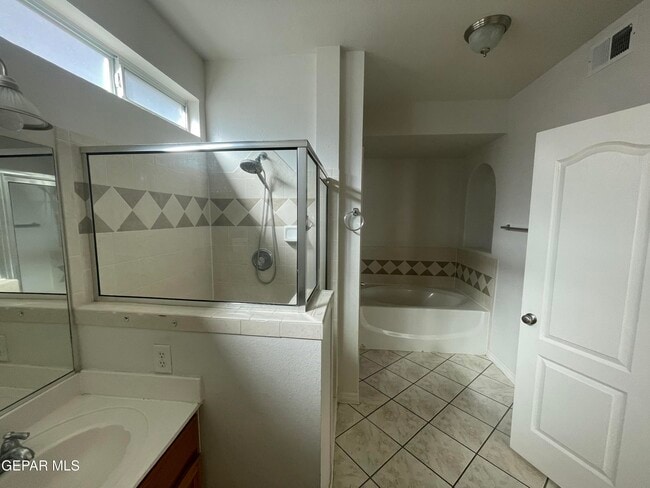 Building Photo - 7344 Prickley Pear Dr