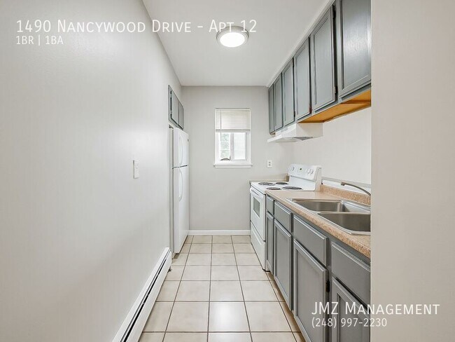Building Photo - 1490 Nancywood Dr