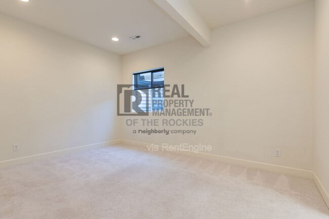 Building Photo - 5720 Big Canyon Dr