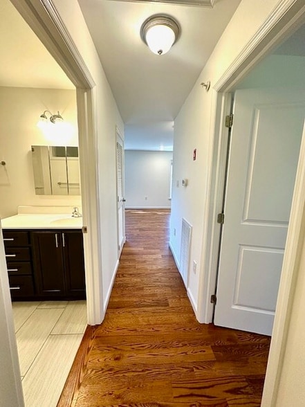 Building Photo - 42 Toc Dr