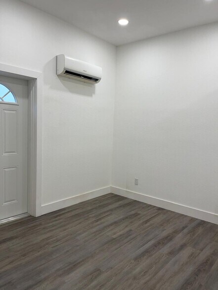 Building Photo - 22916 SW 115th Ave