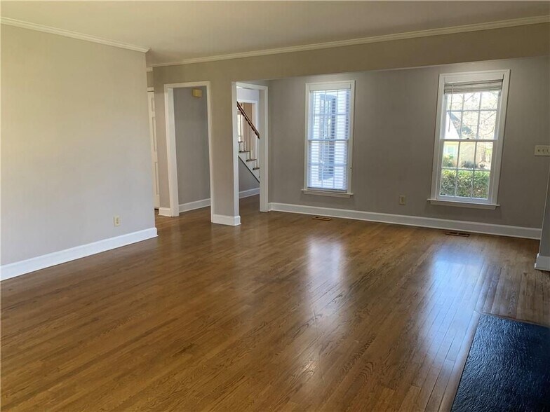 Building Photo - 110 Price Hills Trail