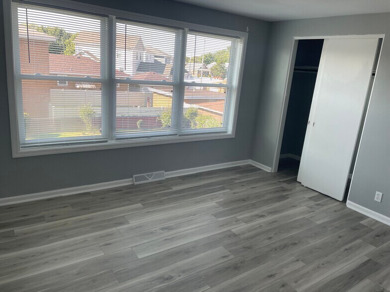 Bedroom - 1801 Lake Ave
