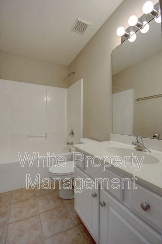 Building Photo - 10146 Blakeney Preserve Dr