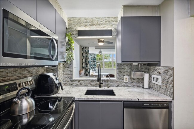 Building Photo - 1020 Meridian Ave