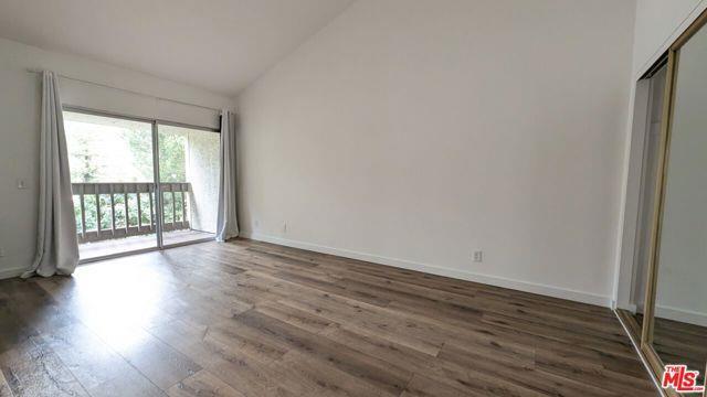 Building Photo - 1660 Palisades Dr