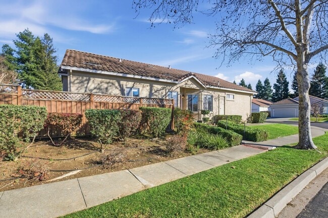 Building Photo - Desirable North Napa 3 Bed Single-Family Home