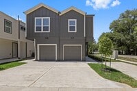 Building Photo - 13517 Axel Ln