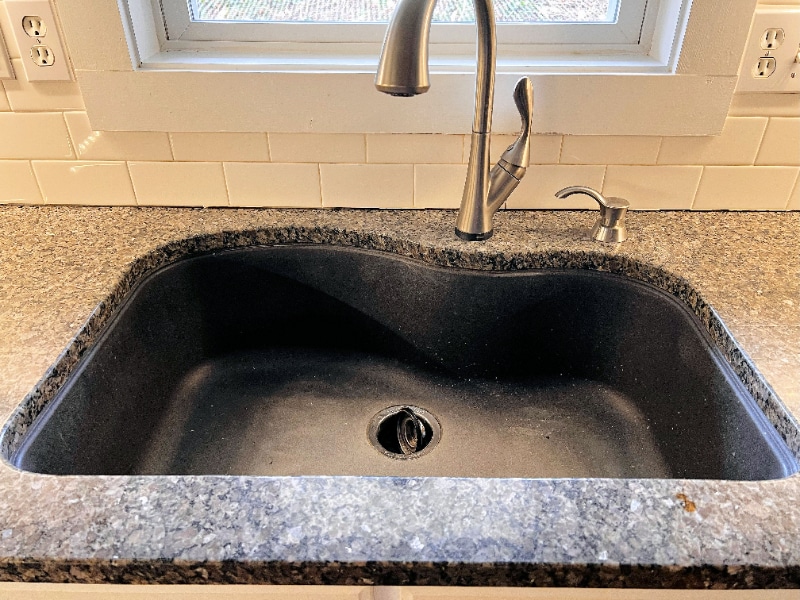 Building Photo - 205 Wellington St