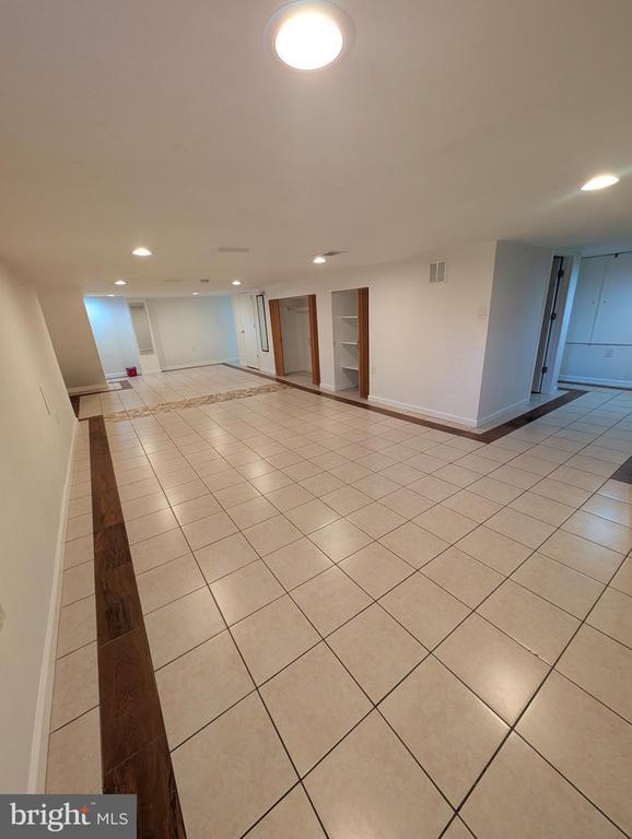 Building Photo - 9000 Colesville Rd