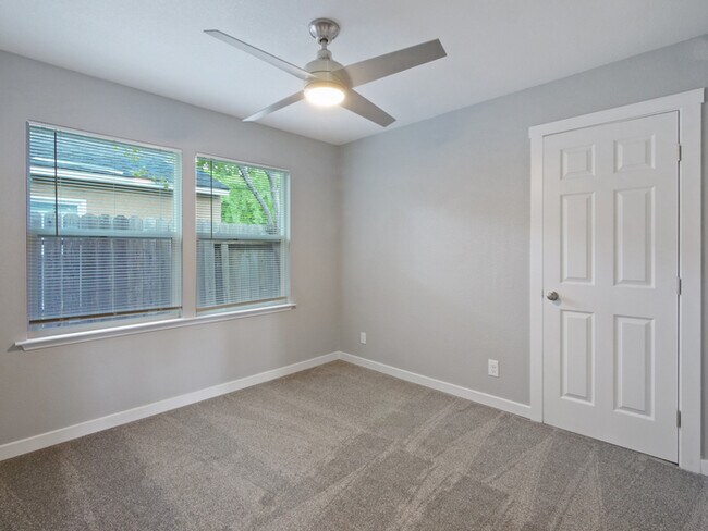 Building Photo - LIMITED-TIME OFFER