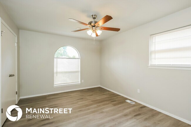 Building Photo - 808 Glenwood Dr