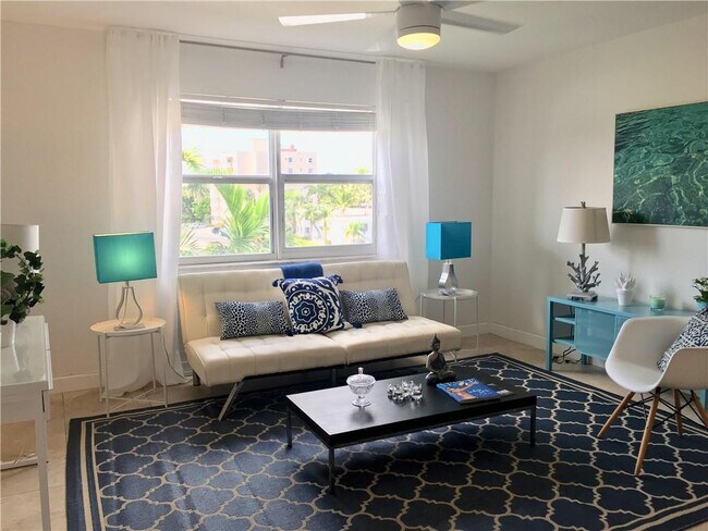 Building Photo - 619 Orton Ave