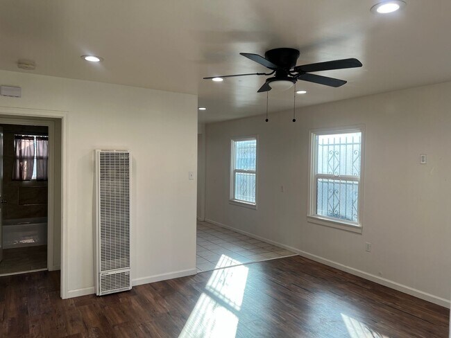 Building Photo - 3734 W Imperial Hwy