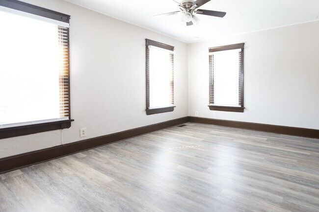 Building Photo - 1001 4th Ave