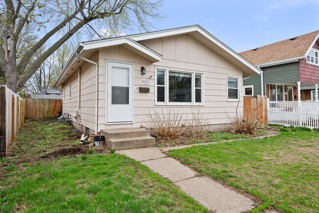 Building Photo - 1815 Cody St