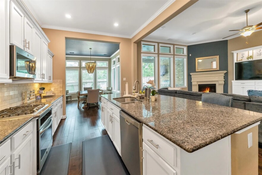 Kitchen with view to backyard - 1027 Ginger Glade Ln