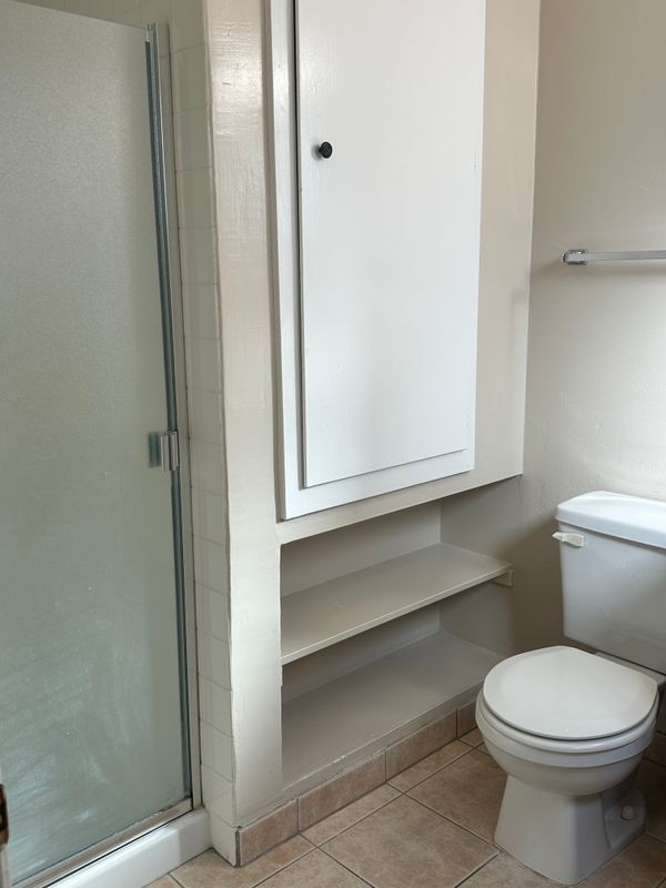 Building Photo - 715 Caliente Ave