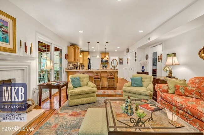 Building Photo - Beautiful condo located in South Roanoke 3 Bedrooms and 2 Baths