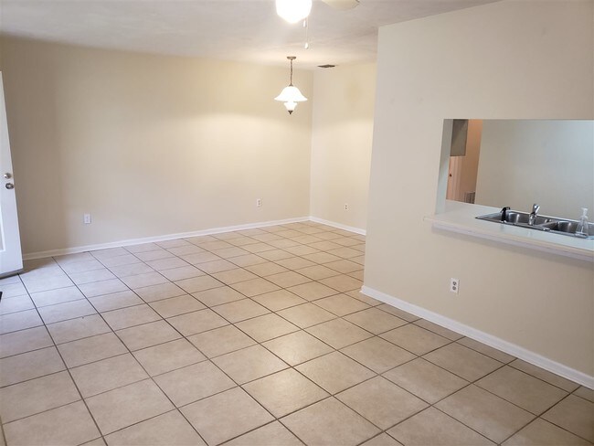 Building Photo - 2129 Victory Garden Ln