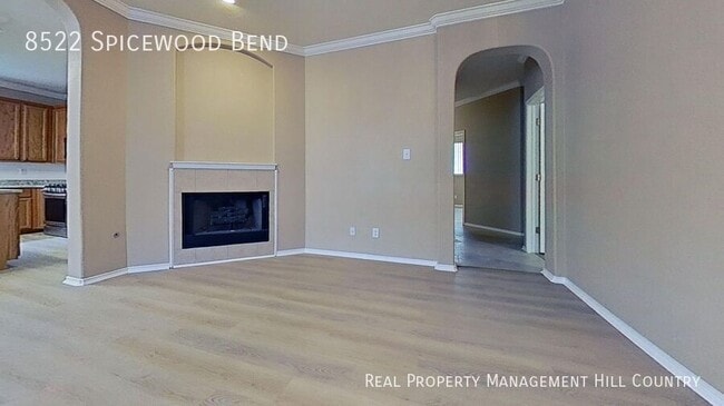 Building Photo - 8522 Spicewood Bend