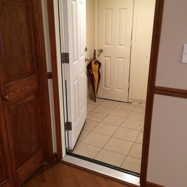 Building Photo - 1507 Taylor