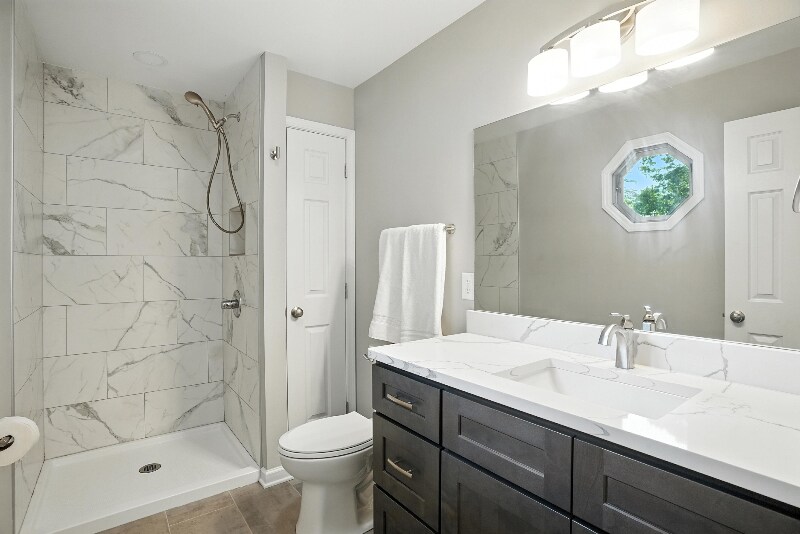 Building Photo - 1166 E Lois Ct