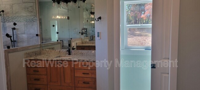 Building Photo - 235 Needlewood Dr